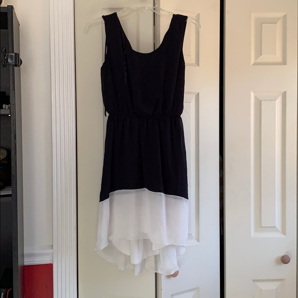 Dress - Picture 1 of 3